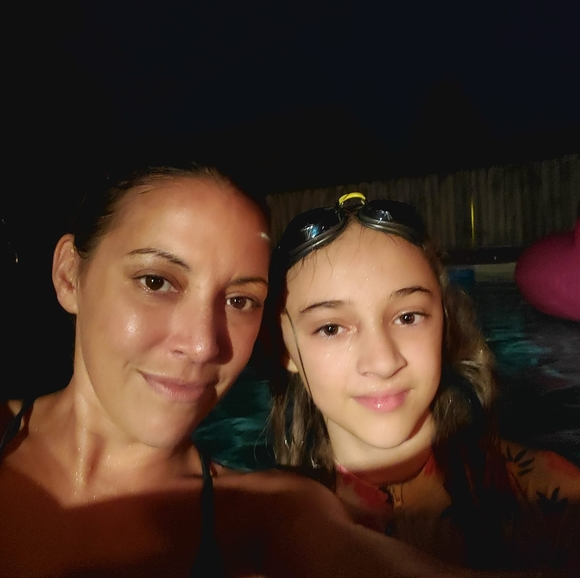 Meet your Posher, Jessica - Picture 1 of 1